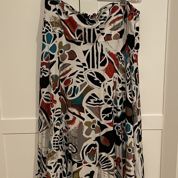 Size Medium Salaam Geometric Pattern Long Skirt - Picture 1 of 4